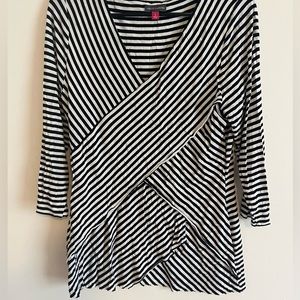 Vince Camuto Long-Sleeved Top Size Large